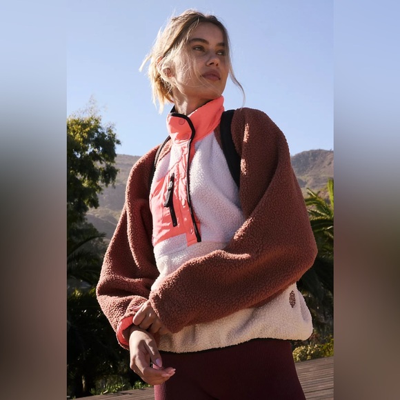 NWOT FREE PEOPLE MOVEMENT Hit The Slopes Colorblock Pullover MSRP $128 Size XS - Picture 1 of 10